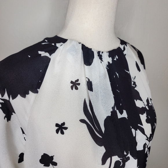 A.L.C Black and White Drape Front Short Sleeve Silk Blouse Size 10 - Picture 6 of 12